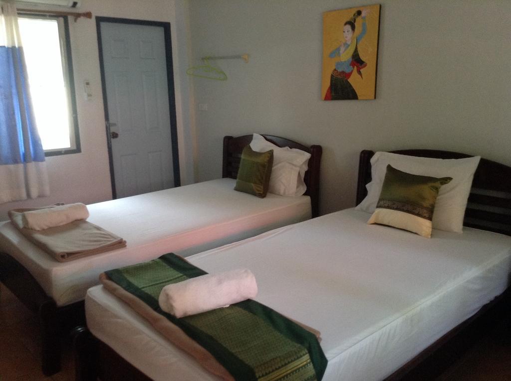 Hi Guesthouse Airport Čiang Mai Pokoj fotografie