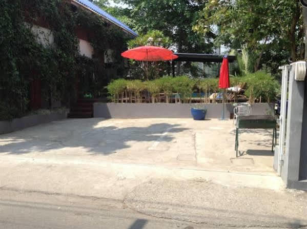 Hi Guesthouse Airport Čiang Mai Exteriér fotografie